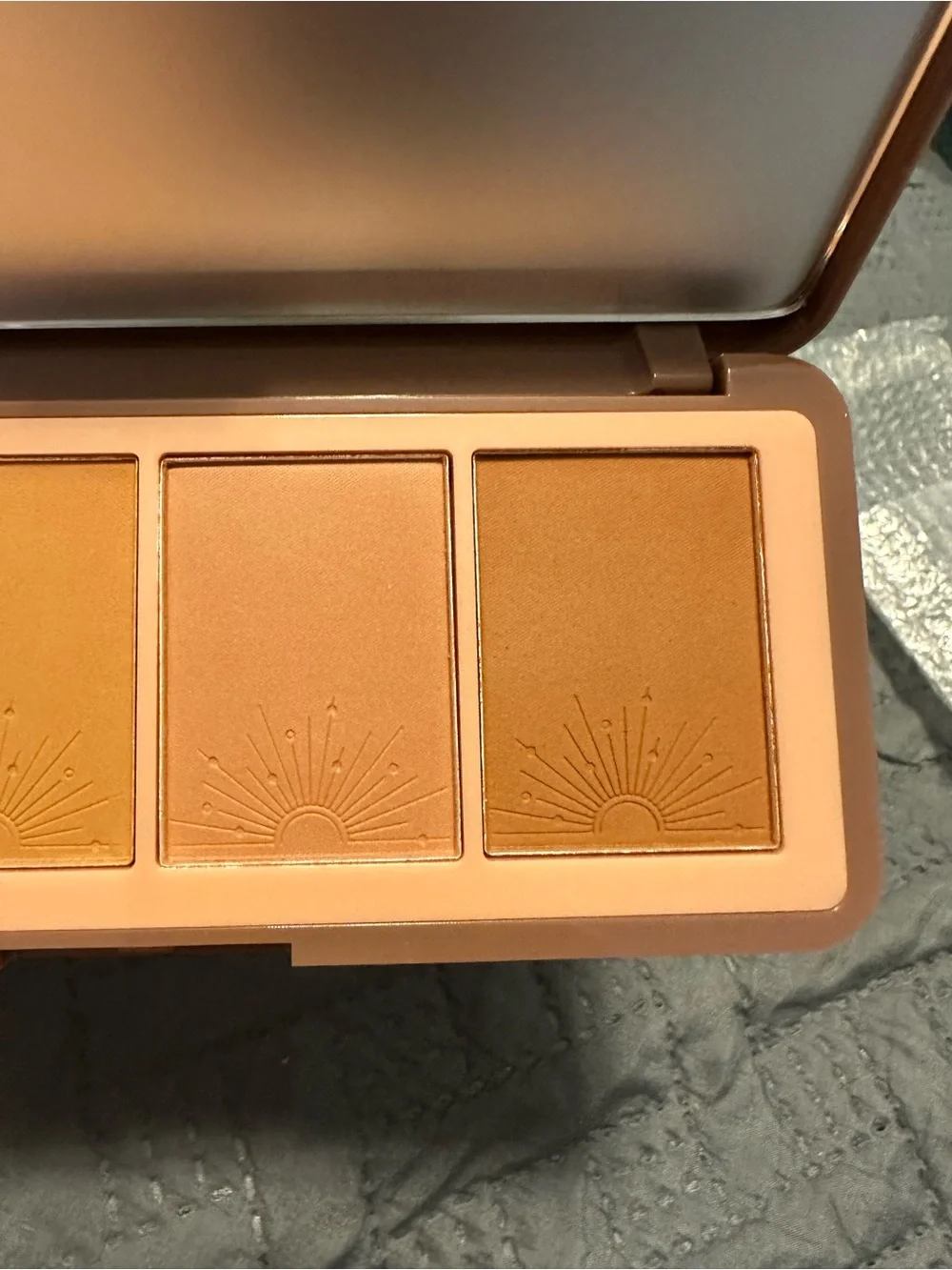 Pinky B Beauty Hot Commodity Bronzer Palette